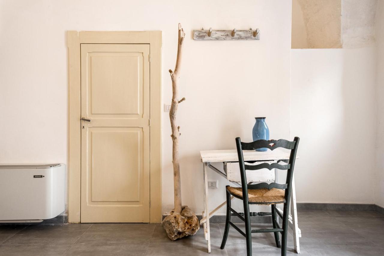 La Casa Nel Vico Pretty Apartment ออสตูนี ภายนอก รูปภาพ